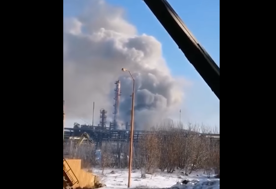 В Калуше выброс химикатов - подробности происшествия 22 февраля - видео - фото 1