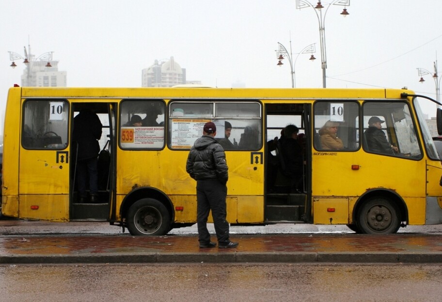 Карантин в Киеве – ограничения на перевозку пассажиров в общественном транспорте изменили - фото 1