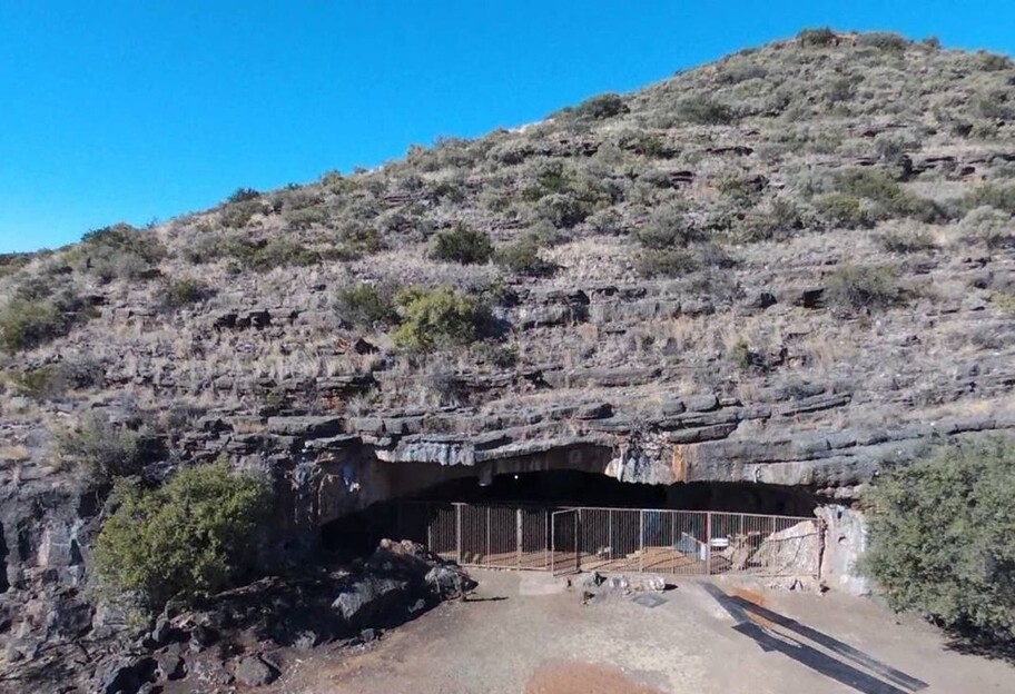 Ученые нашли древнейшие следы человека в африканской пещере - фото 1