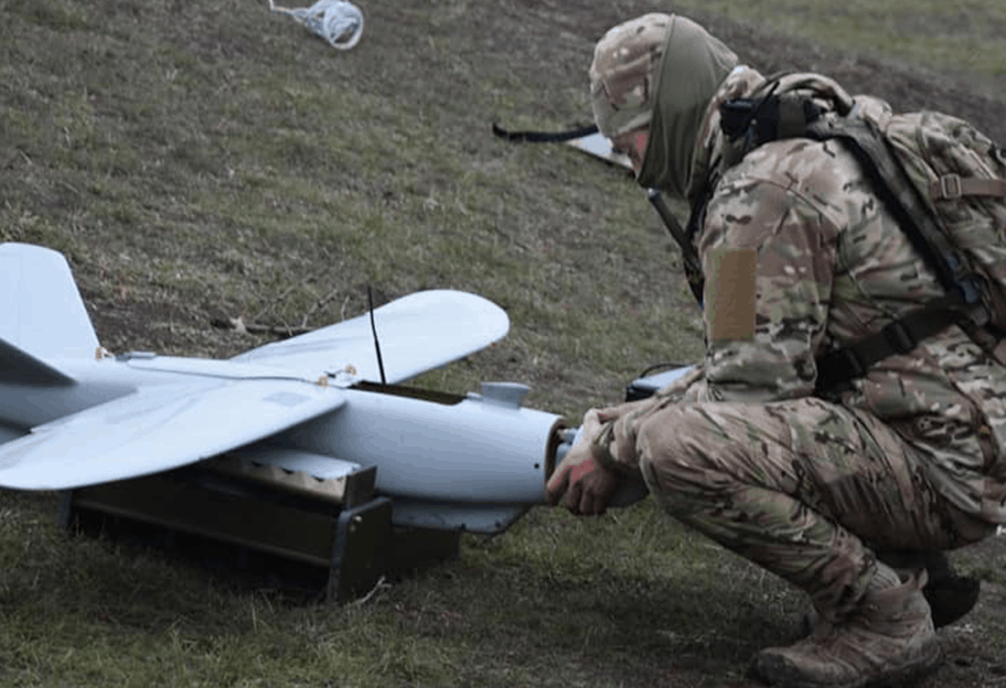 Война на Донбассе - дрон ВСУ уничтожил вражескую технику - видео - фото 1