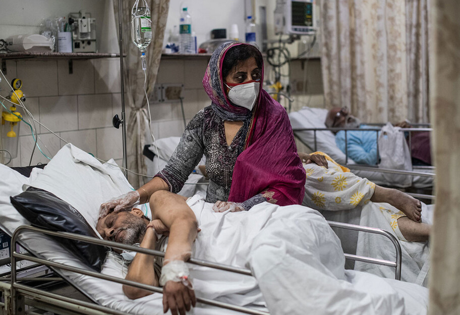 Коронавирус - в Индии новый штамм поражает полностью вакцинированных - фото 1