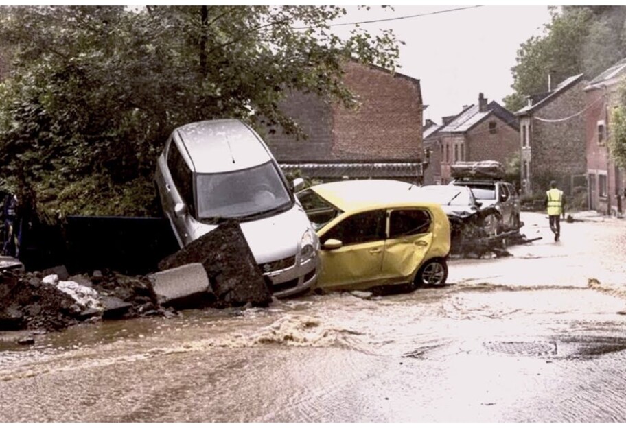 Наводнение в Европе - Германию и Бельгию накрыли мощные ливни - фото - фото 1
