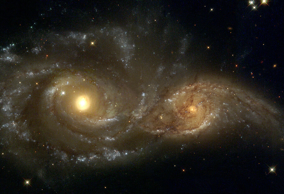 Фото космоса – ученые показали спиральные галактики в виде галактических фейерверков - фото 1