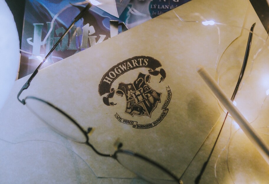 Первое издание Гарри Поттера продали более чем за 3 миллиона - фото - фото 1
