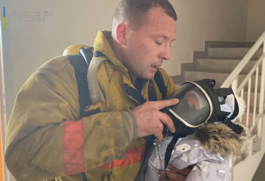 Пожар на Нивках в Киеве - эвакуировали 30 человек, спасен ребенок - фото - фото 1