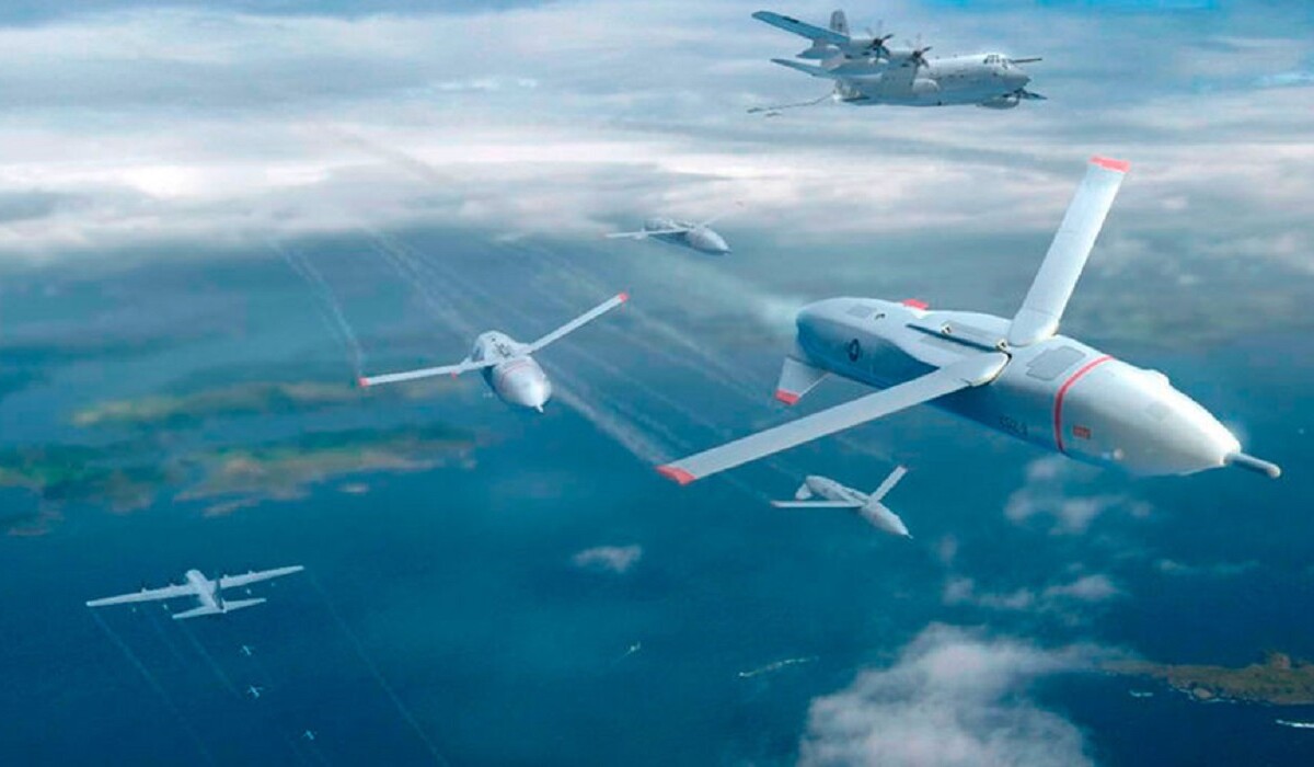 Рои дронов: из беспилотников будут создавать боевые многозадачные эскадрильи 