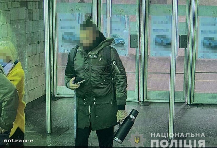В Киеве в метро иностранец избил пассажирку - ему грозит тюрьма  - фото 1