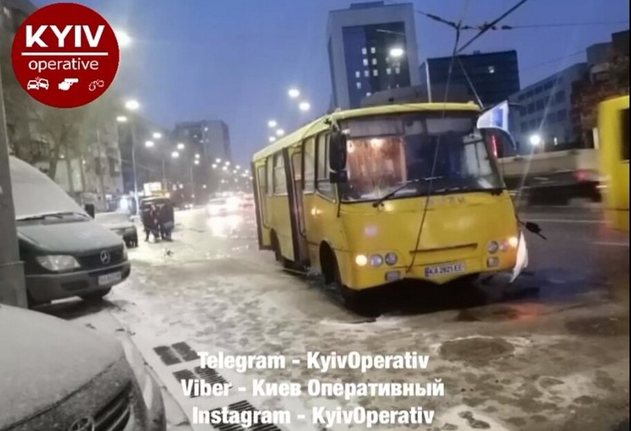 Троллейбусы в Киеве остановились из-за обрыва контактной линии - фото 1