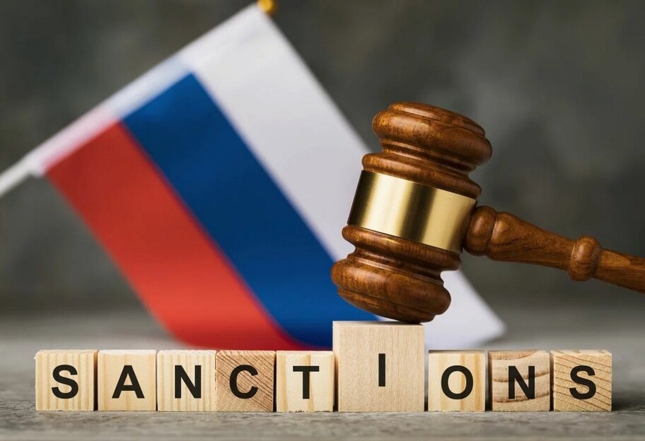 Пятый пакет санкций против РФ - чего коснулся  - фото 1