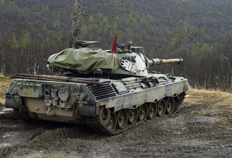 Германия согласовала поставку Украине тяжелого вооружения - танков и бронетранспортеров - фото 1