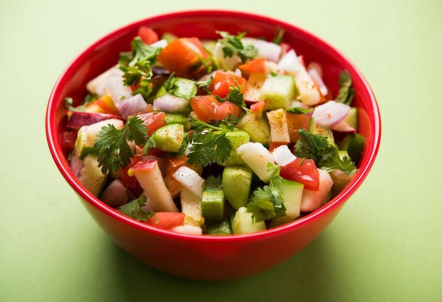 Салат качумбер из овощей - пошаговый рецепт индийского блюда  - фото 1