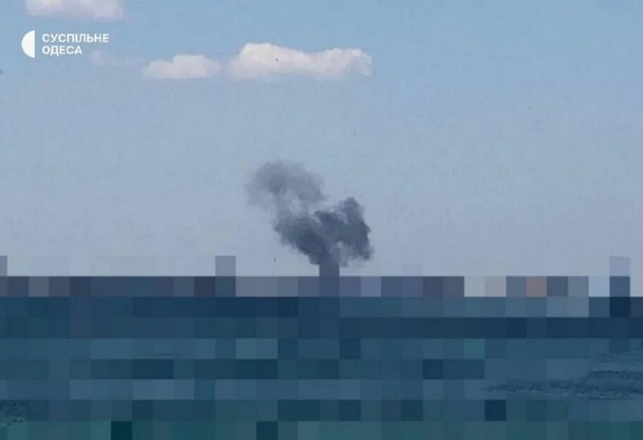 Ракетный удар по Одессе 23 июля - в торговом морском порту возник пожар, фото-видео  - фото 1