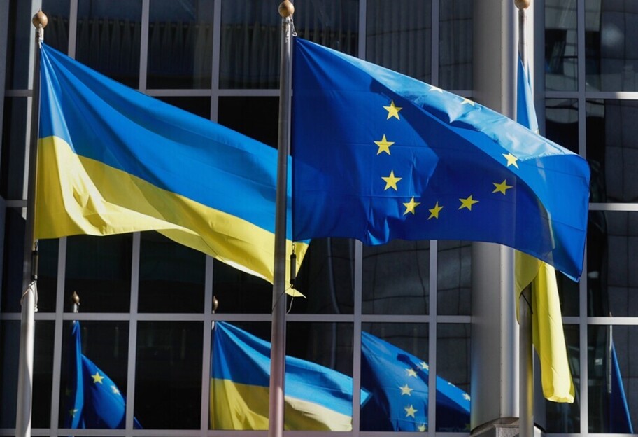 Финансовая помощь Украине - ЕС передал 500 миллионов евро  - фото 1