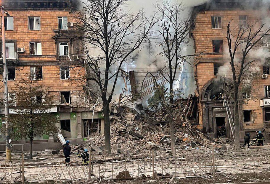 Обстрелы Запорожья 6 октября - россияне ударили по жилым домам - фото 1