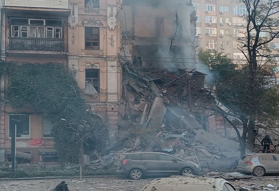 Атака Киева иранскими дронами 17 октября - взорвался дом, дети перешли на онлайн-обучение  - фото 1