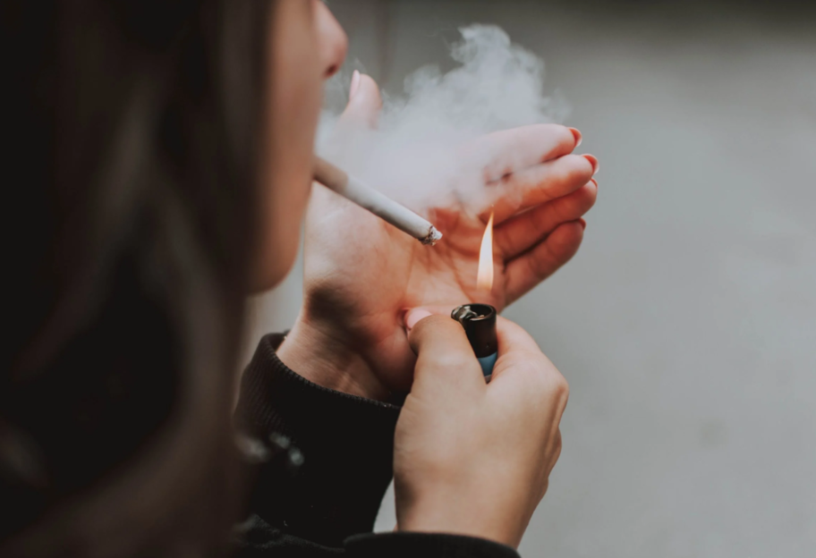 Курение сигарет вызывает зависимость - ученые установили связь между частотой курения и расстройствами - фото 1