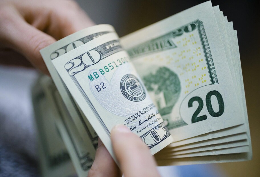 Курс валют 13 февраля - сколько стоят доллар и евро - фото 1