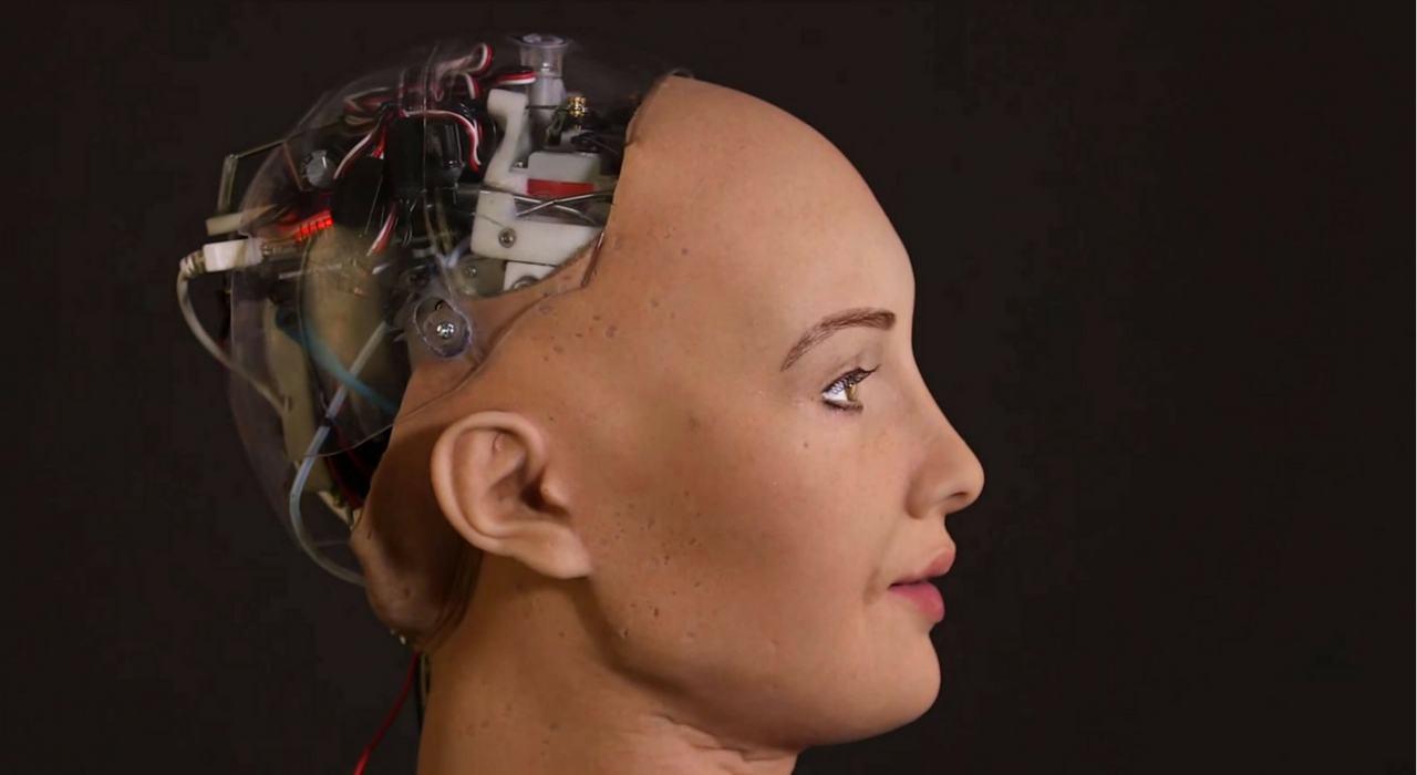 Почему разработчики искусственного интеллекта ополчились против робота Софии