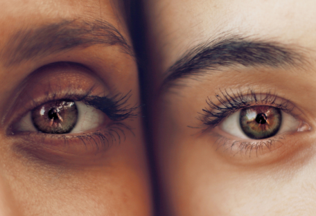 Как цвет глаз связан со склонностью к сезонной депрессии