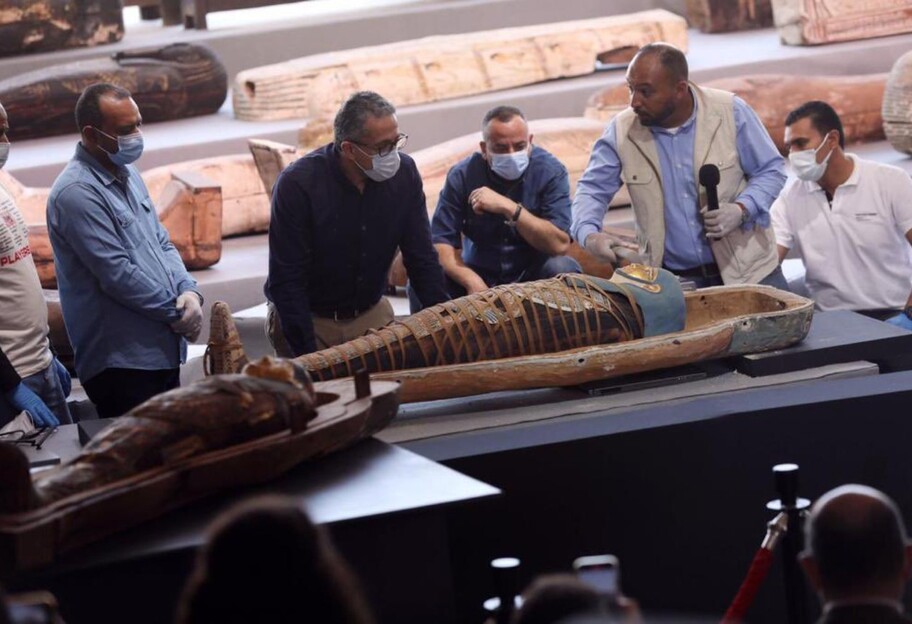 Это сокровище: в Египте нашли 100 саркофагов, пролежавших нетронутыми тысячи лет - фото, видео - фото 1