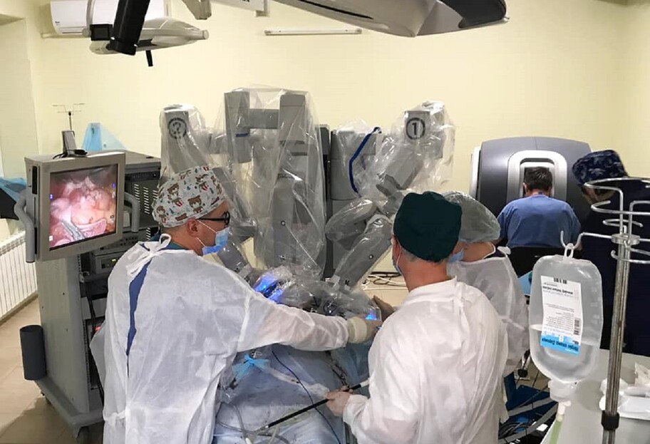 Новости медицины - дебют робота-хирурга Да Винчи, операция первого пациента – фото - фото 1