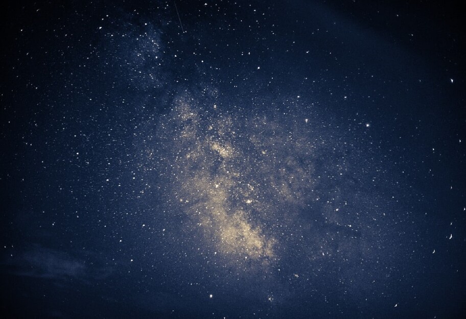 Кадры космоса - Hubble сфотографировал галактику, которая похожа на наш Млечный Путь - фото - фото 1