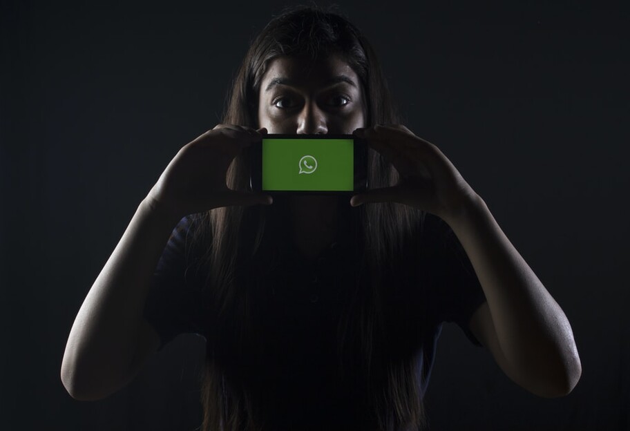 WhatsApp будет делиться персональными данными своих пользователей с Facebook - фото 1
